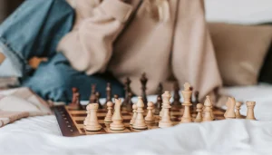 Thumbnail voor Dit is de nieuwe 'Queens Gambit': schaakwereld in de ban van 8-jarig wonderkind
