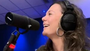 Thumbnail voor In 2024 wil Fleur een eigen radioshow: 'Heb mijn doel in de eerste week van het jaar al behaald'