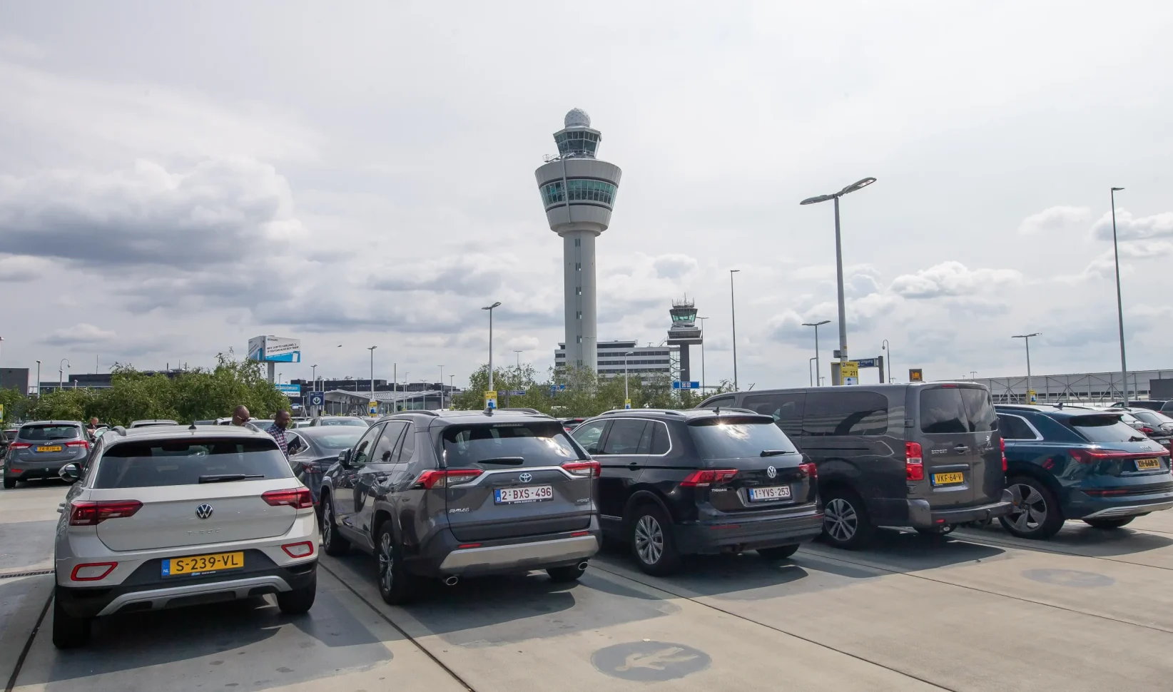 zakenman opgelicht door zogenaamde parkeerservice op Schiphol