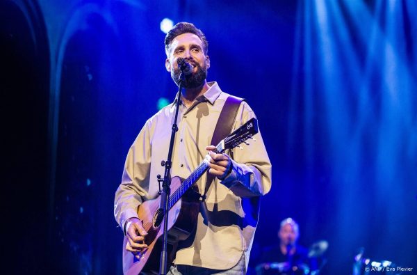 Nick Schilder ziet 'klein beetje' op tegen soloshow in Rotterdam: 'Je moet het toch alleen doen'