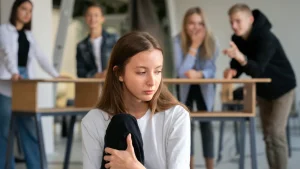 Thumbnail voor Kinderen en jongeren maken steeds vaker melding van sexting en seksuele intimidatie op scholen