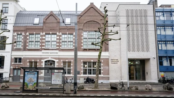 Koning Willem-Alexander opent Nationaal Holocaustmuseum