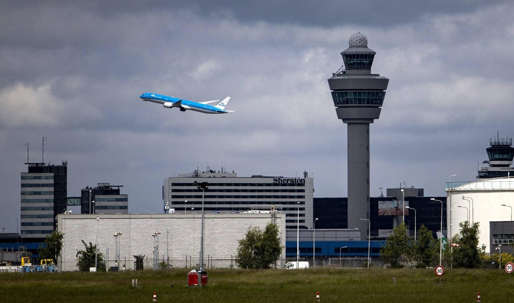 KLM vliegt niet meer over Iran en grote delen van Israël