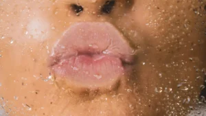Thumbnail voor Maartjes (22) scharrel ontwijkt haar kus na orale seks: 'Het was zó ongemakkelijk'