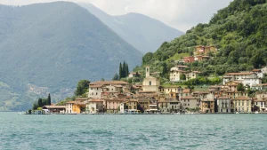 Thumbnail voor Nog geen plannen deze zomer? Dit zijn de mooiste (minder bekende) meren in Italië
