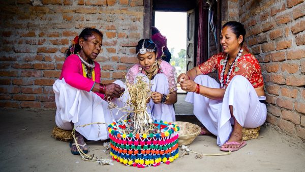 Zestienjarige Pushpa: 'Klasgenootjes mogen tijdens hun menstruatie niet thuis slapen'