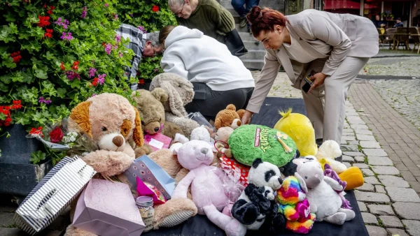 Mensen betuigen steun voor zwaargewond pleegmeisje in Vlaardingen