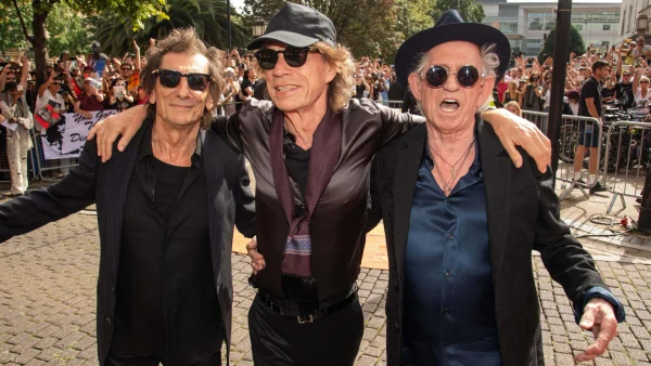 Mick Jagger met een deel van The Rolling Stones