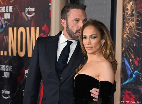 De villa van Jennifer Lopez en Ben Affleck staat al 2 weken te koop