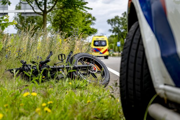 Twee kinderen gewond bij ongeluk tussen fatbike en auto Breda