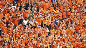 Thumbnail voor Nederlands Elftal behaalt eerste zege op EK in Duitsland: 2-1 tegen Polen