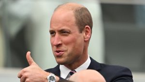 Thumbnail voor Britse royals blijken Swifties: Taylor Swift op de foto met prins William en kinderen voor concert in Londen