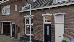 Thumbnail voor Knusse Zwolse woning te koop, maar het toilet staat wel op een heel bijzondere plek