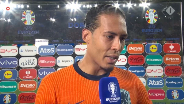 Aanvoerder Virgil van Dijk emotioneel na uitschakeling EK