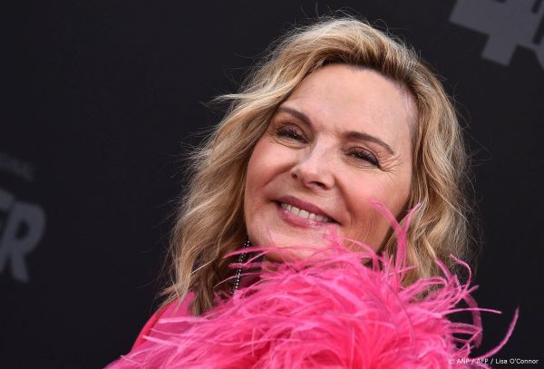 Kim Cattrall reageert op geruchten over terugkeer Samantha Jones in 'And Just Like That'