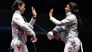 Thumbnail voor Schermster onthult na uitschakeling Olympische Spelen: 'Ben zeven maanden zwanger'