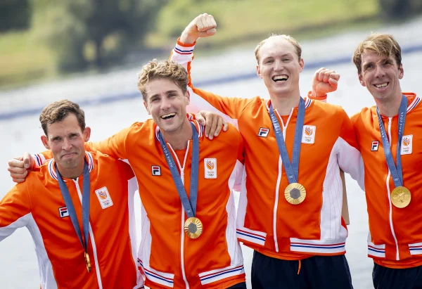 Lennart van Lierop, Finn Florijn, Tone Wieten en Koen Metsemakers winnen een gouden medaille.