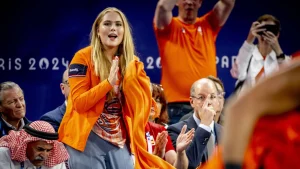 Thumbnail voor Solo tripje voor Amalia: prinses is terug in Parijs voor de Olympische Spelen