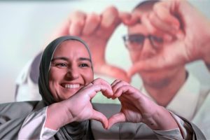 Thumbnail voor Nora Akachar: 'Tijd om taboe op queer moslims te doorbreken'