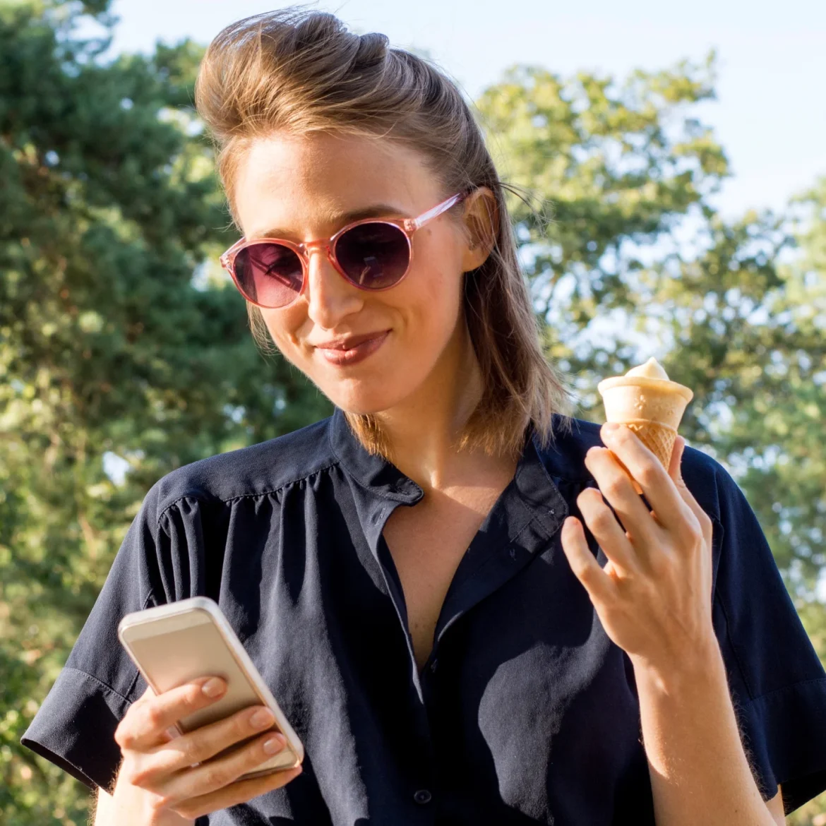 Vrouw met telefoon