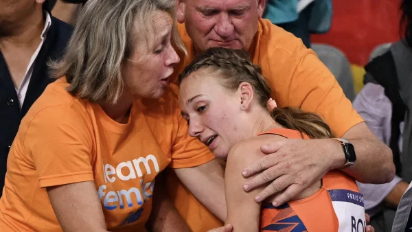 Femke Bol na afloop van haar race