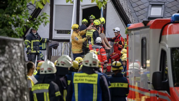 Urks gezin uit het puin gehaald na instorten hotel