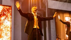 Thumbnail voor Dikke hits, strakke dansjes en kapsel-grappen: LINDA. was bij Justin Timberlake in Londen