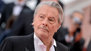 Thumbnail voor President Macron over het overlijden van Franse acteur Alain Delon: 'Hij was meer dan een ster, hij liet de wereld dromen'