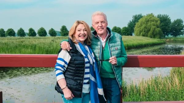 Janny van der Heijden en André van Duin in 'Denkend aan Holland'