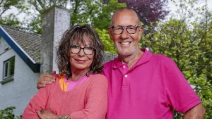 Thumbnail voor Melanie (58) en Hans (60) doen mee aan 'Een Eigen Huis' vanwege woningnood: ‘We wonen sinds december op een camping’