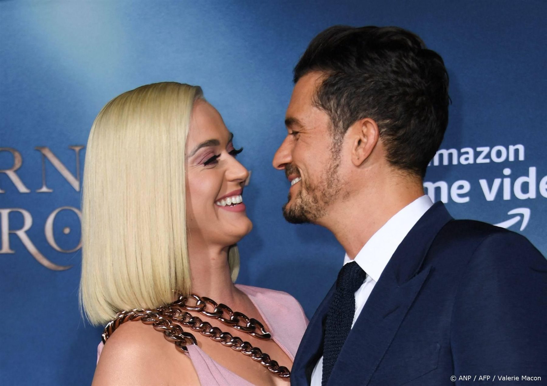 Soppen en zuigen: Orlando Bloom maakt huis he-le-maal schoon na pikante uitspraak Katy Perry