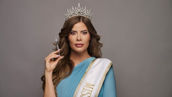 Voormalig Miss Nederland waarschuwt voor gevaren plastische chirurgie: 'Ik heb mezelf verminkt'