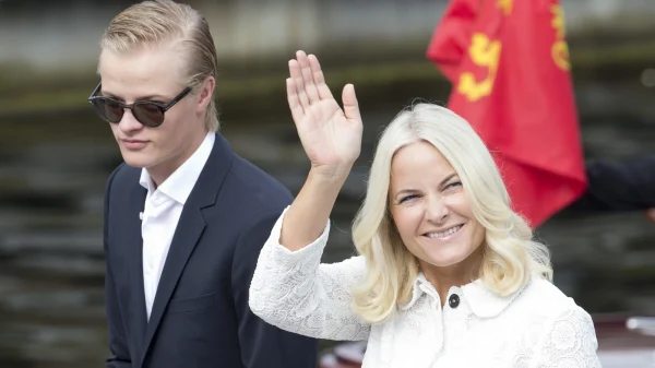 Noorde kroonprinses Mette-Marit en zoon Marius