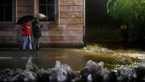 Thumbnail voor Noodweer in Oostenrijk: kans op aardverschuivingen door aanhoudende regen