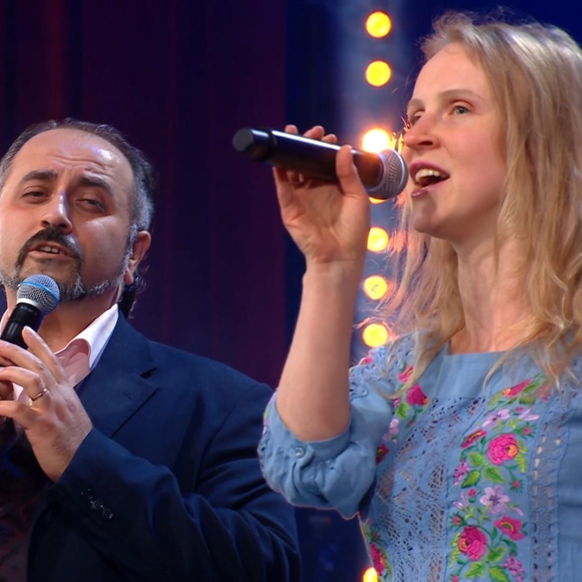 Nodari en Tatjana zingen een lied uit Oekraïne in 'Holland's Got talent'