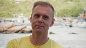 Thumbnail voor Armin van Buuren openhartig over donkere schaduwkant dj-bestaan in 'Casa di Beau': 'Ik was daar heel ongelukkig'