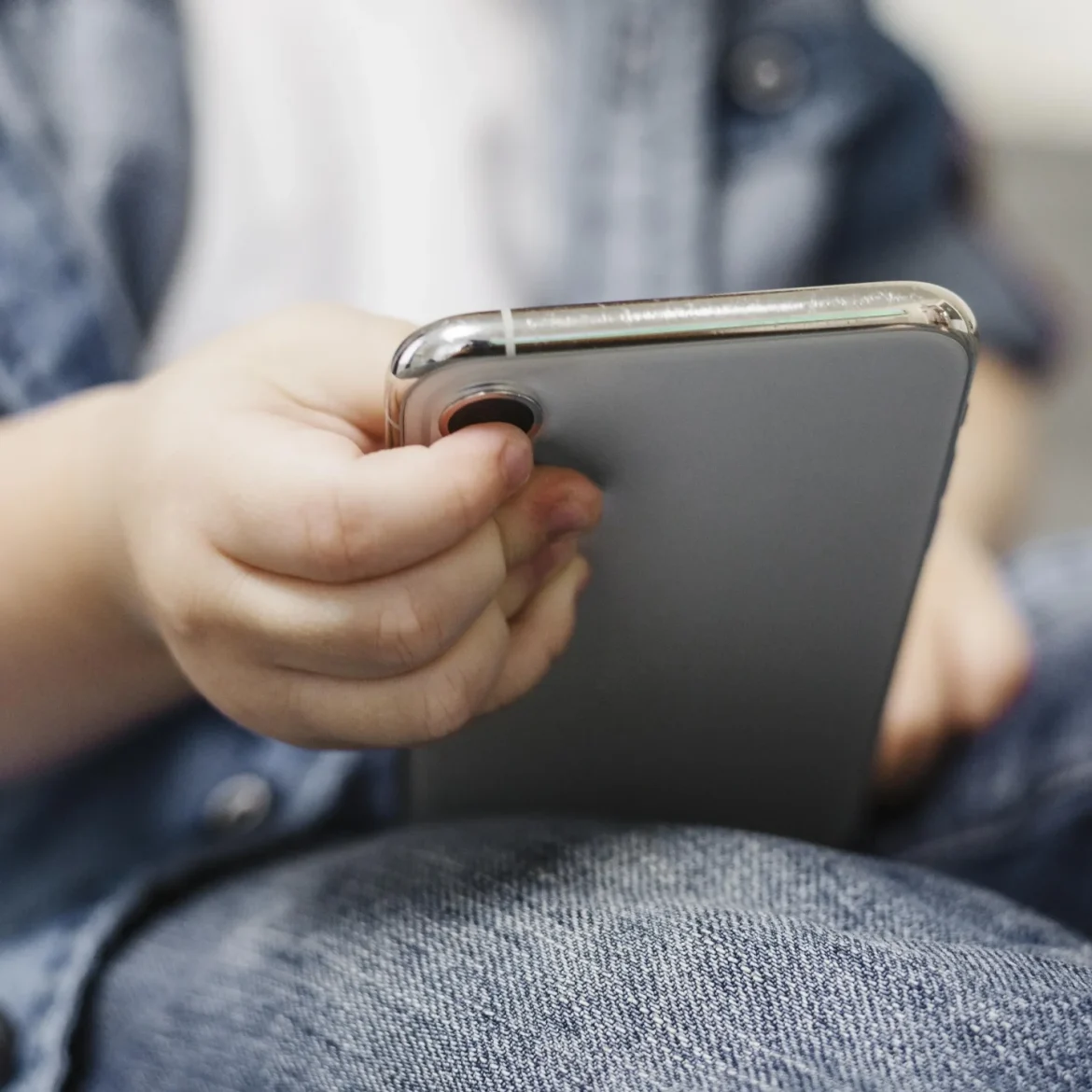 Kwetsbare kinderen bellen met Bekende Belvrienden