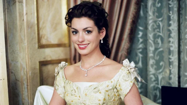 Anne Hathaway in Princess Diaries 3