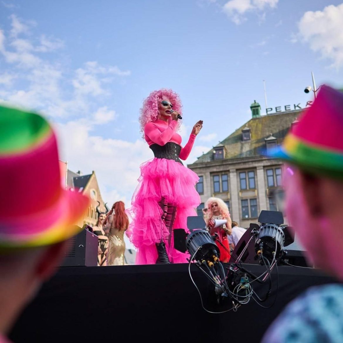 Taxichauffeur veroordeeld tot werkstraf na aanrijden dragqueen