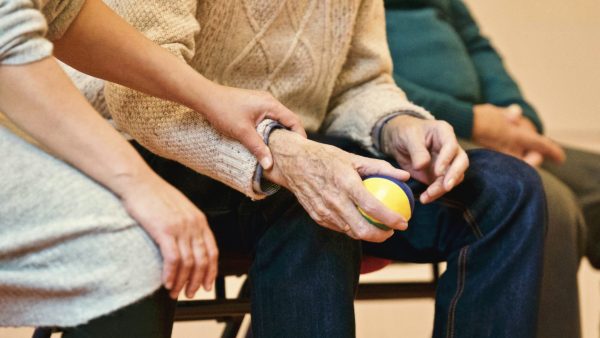 dochter is mantelzorger voor haar vader