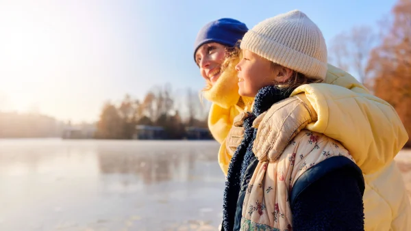 winterwandeling moeder dochter