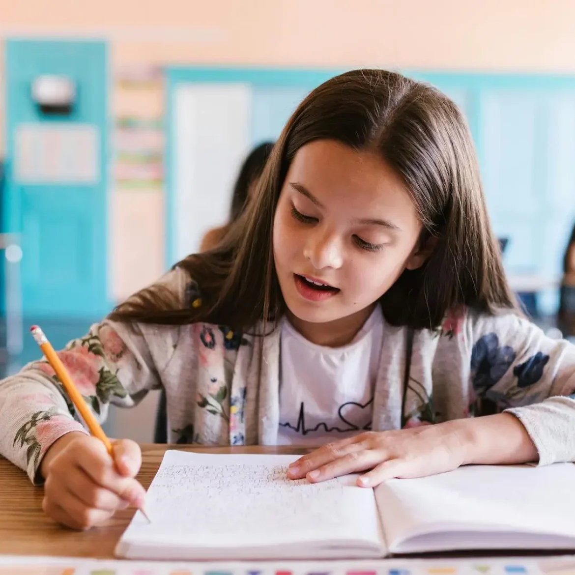 meisje op het basisonderwijs