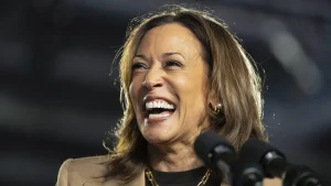 Thumbnail voor Kamala Harris siert voor de tweede keer de cover van Amerikaanse Vogue