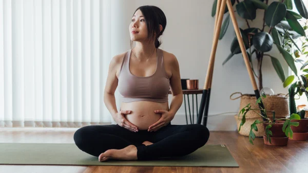 zwangere vrouw yoga