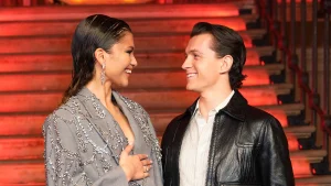 Thumbnail voor Tom Holland googelt zijn vriendin Zendaya om te checken of het goed gaat