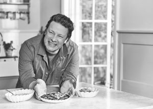 Thumbnail voor Jamie Oliver: ‘Als je mij aan het huilen wil krijgen, moet je mijn messen verkloten’