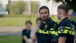 Thumbnail voor Agenten treffen heftige situatie aan in 'Bureau Maastricht': 'Ze slaat alleen maar wartaal uit'