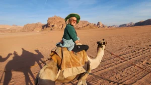 Thumbnail voor Rustig aan doen na je pensioen? Nee, Ireen (68) reist er juist nú op los: 'Van Nepal tot Jordanië'