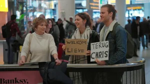 Thumbnail voor Heftig jaar voor gezin in 'Hello Goodbye': 'Vader overleden en broer in levensgevaar door hersenvliesontsteking'