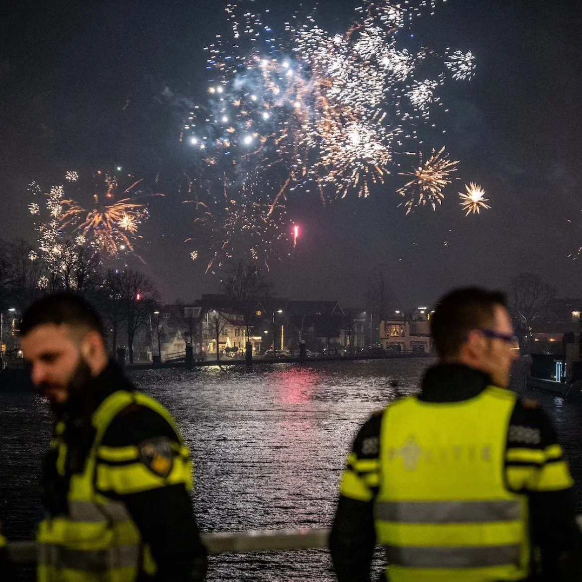 politie tijdens jaarwisseling | noodknop politie